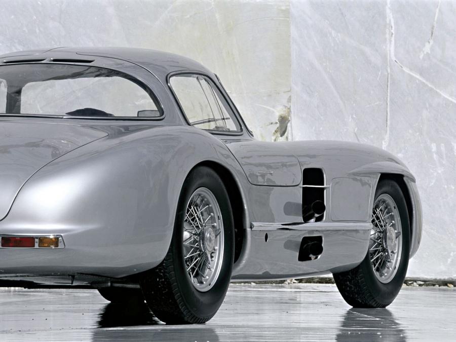  Mercedes-Benz SLR McLaren 2004 года  (фото 105 из 175)